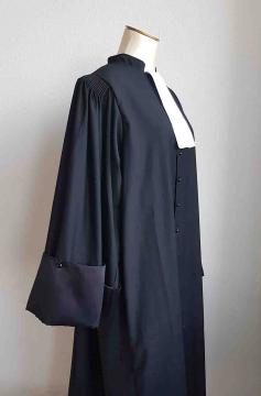 Robe Avocat vue de profil